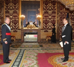 Presentación de Cartas Credenciales. Su Majestad el Rey recibe al embajador de la República de Bulgaria, Sr. Kostadin Tashev Kodzhabashev